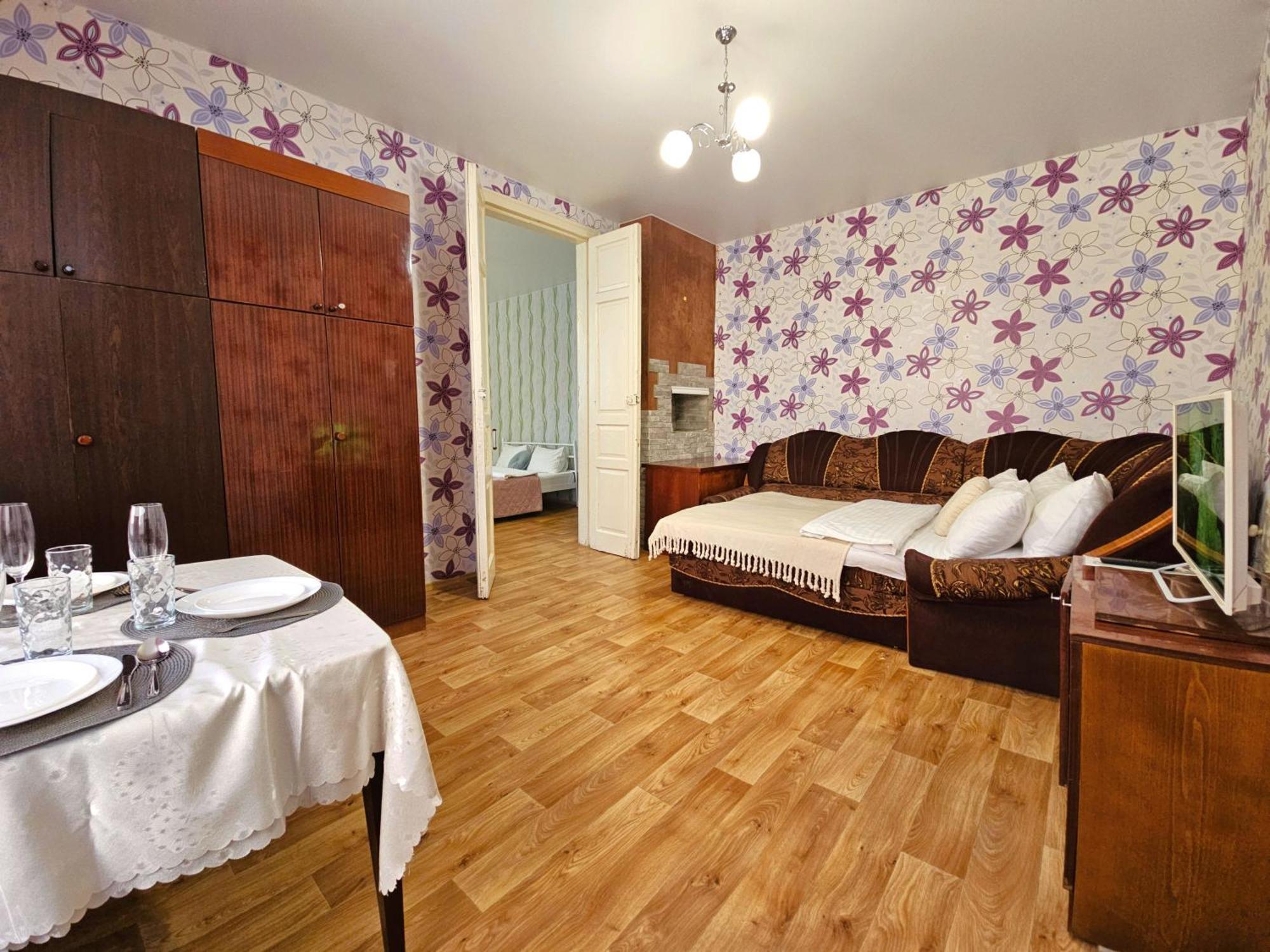 Apartment березовий сквер біля обласної лікарні і госпіталю документи для відряджень